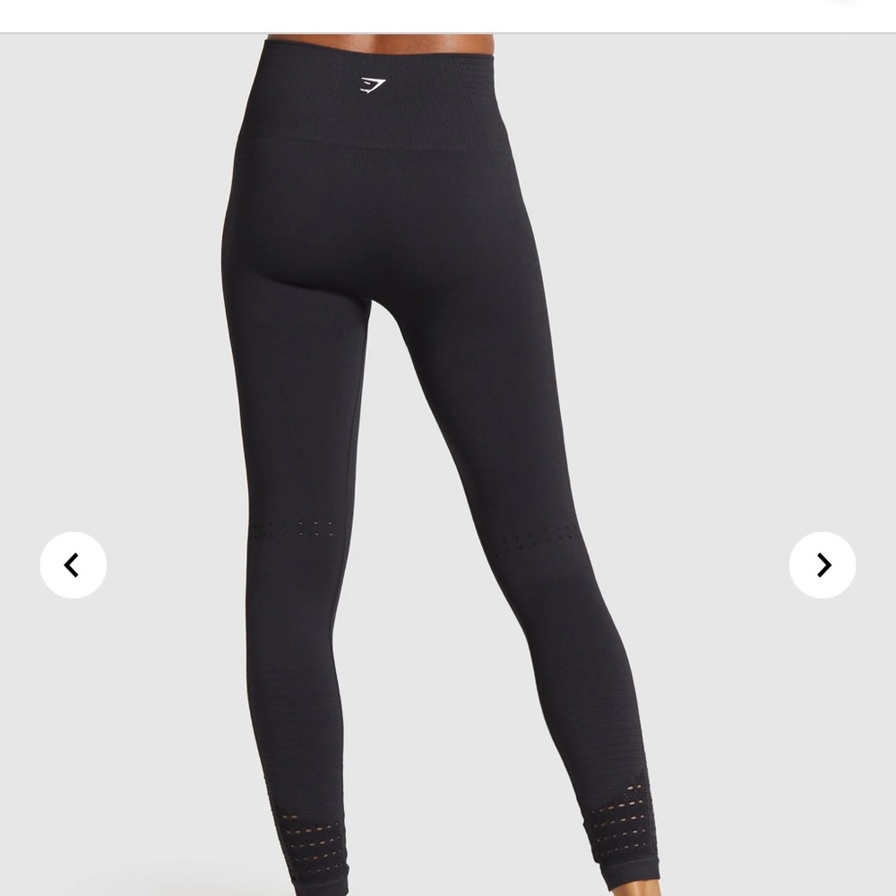 Gymshark Energy + Seamless Set-  Black - Picture 2 of 9